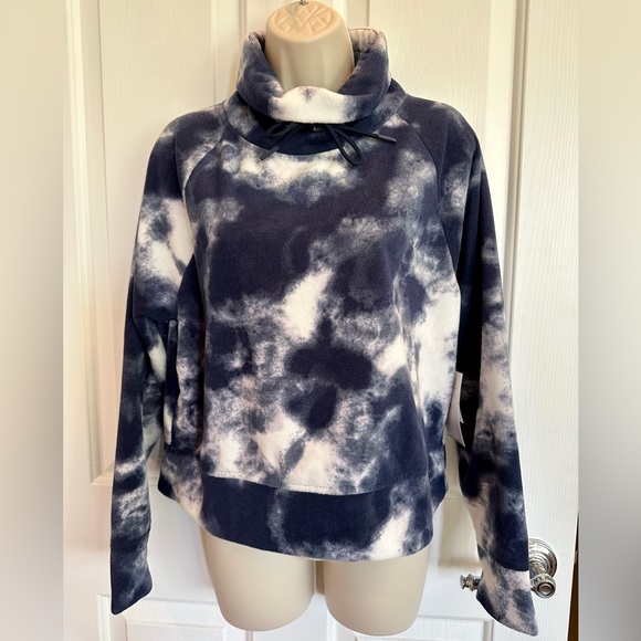 Old Navy Cropped Fleece Funnel Neck Top Medium | Go-Warm Active NWT - Picture 3 of 13
